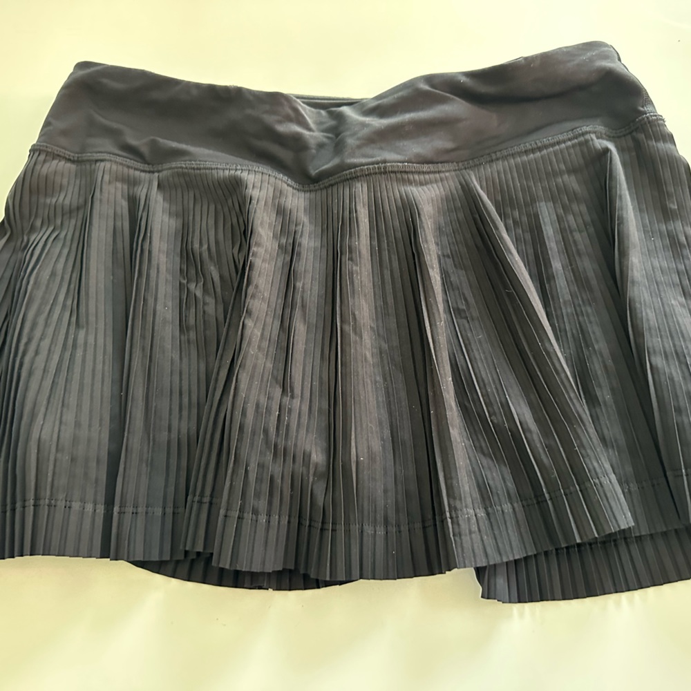 Lulu pleated skirt